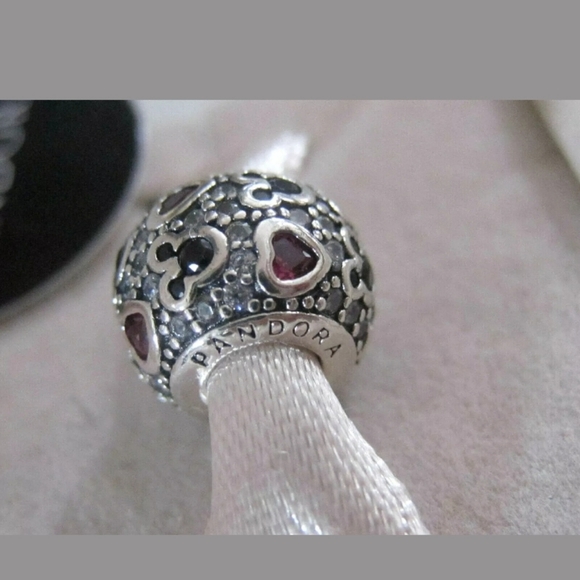 Pandora Disney sparkling Mickey & Hearts charm. - Picture 6 of 8